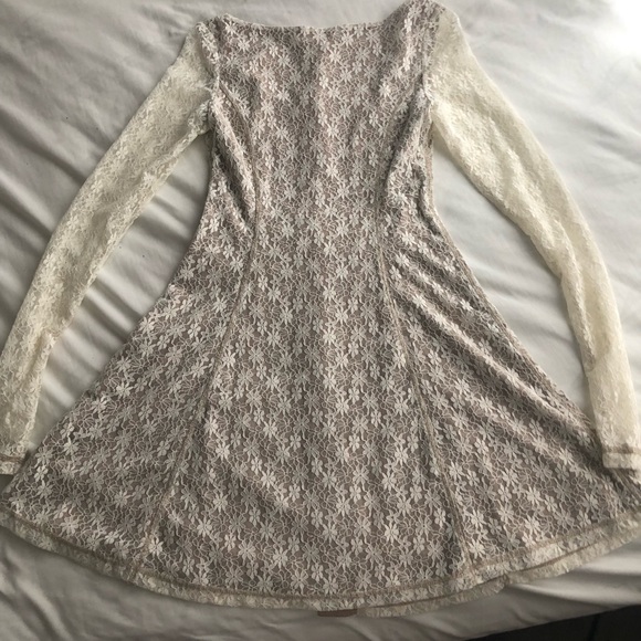 dELiA*s Beige Floral Dress - Picture 4 of 7